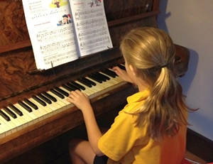 Amelia Fuhr, piano student, Coburg