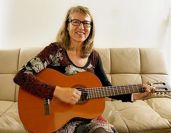 Barbara Aeberhard, guitar student from Brunswick East